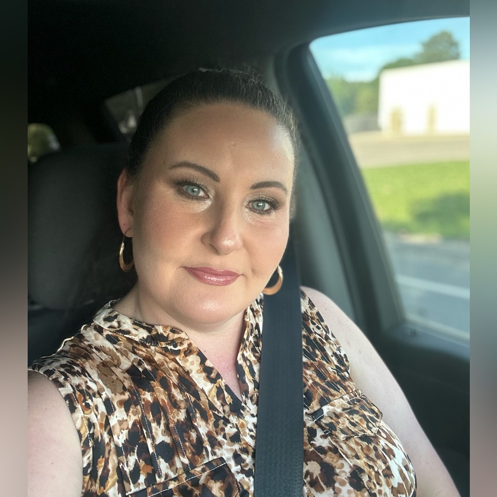 Meet your Posher, Edythe